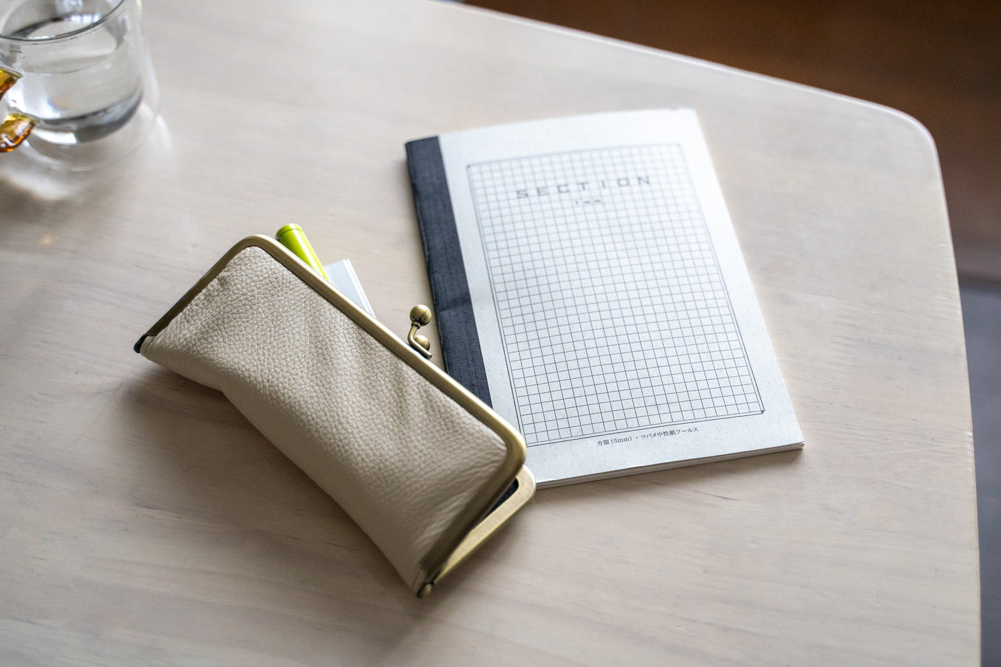 Soft to the touch. RUNO & DUNN clasp pen case