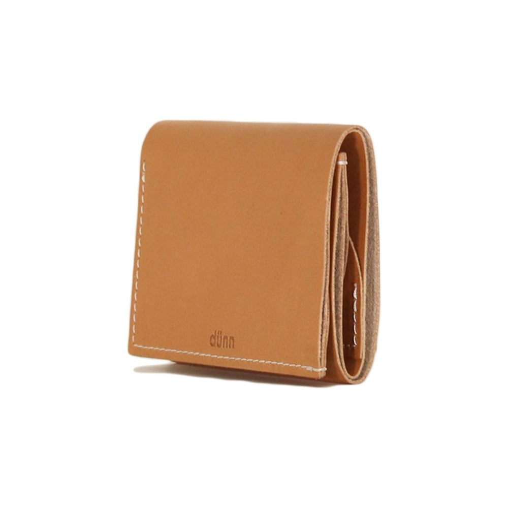 シンプルで使いやすい、三つ折りで極小サイズの財布。dünn 3wings wallet