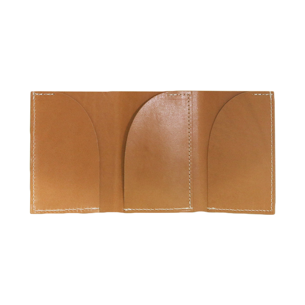 シンプルで使いやすい、三つ折りで極小サイズの財布。dünn 3wings wallet