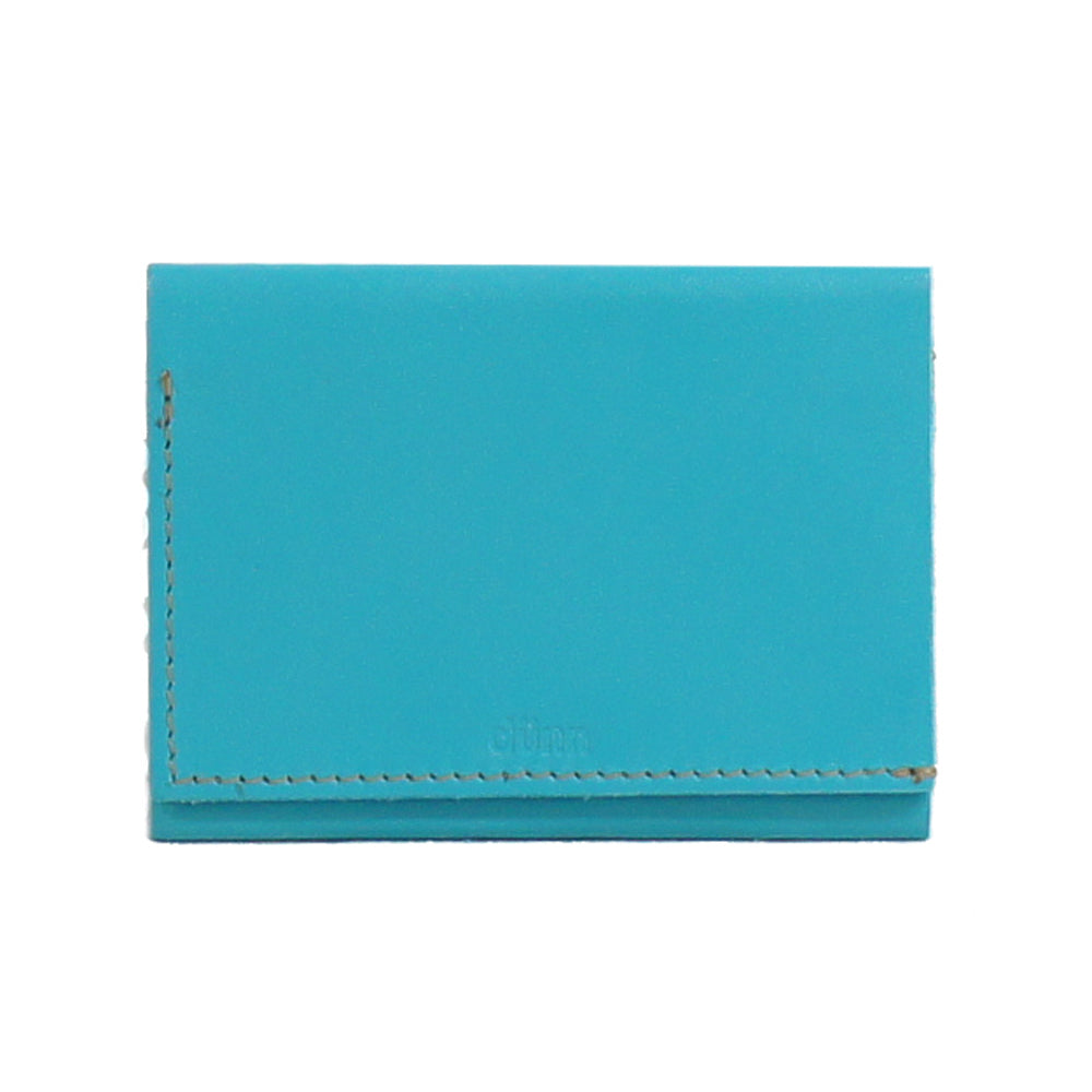 シンプルで使いやすい、三つ折りで極小サイズの財布。dünn 3wings wallet