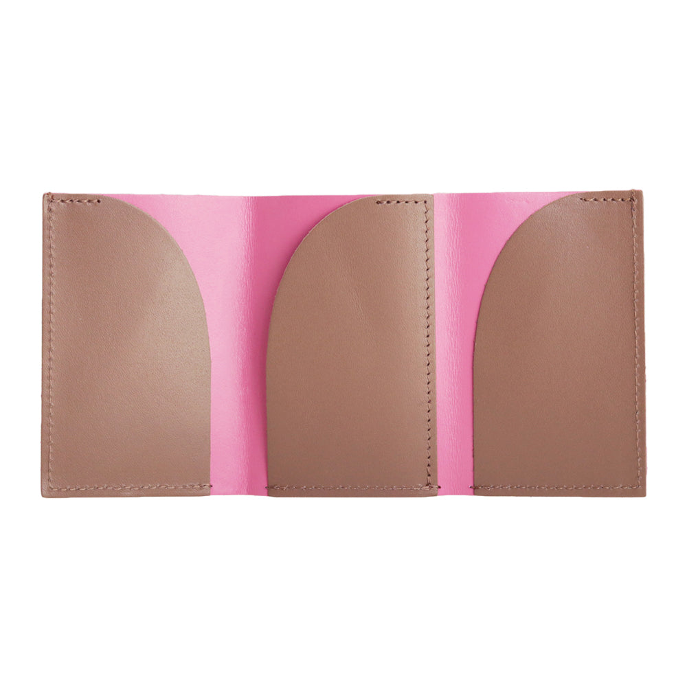 シンプルで使いやすい、三つ折りで極小サイズの財布。dünn 3wings wallet