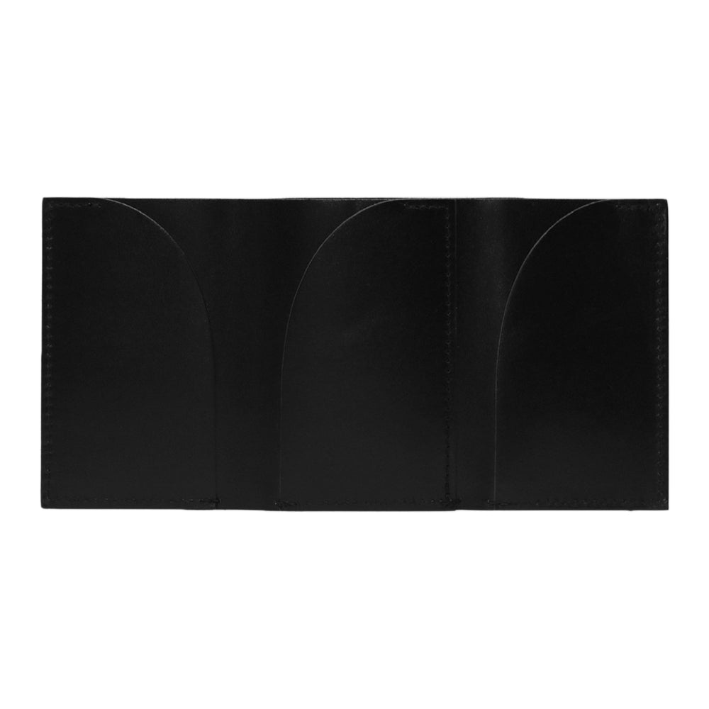 シンプルで使いやすい、三つ折りで極小サイズの財布。dünn 3wings wallet