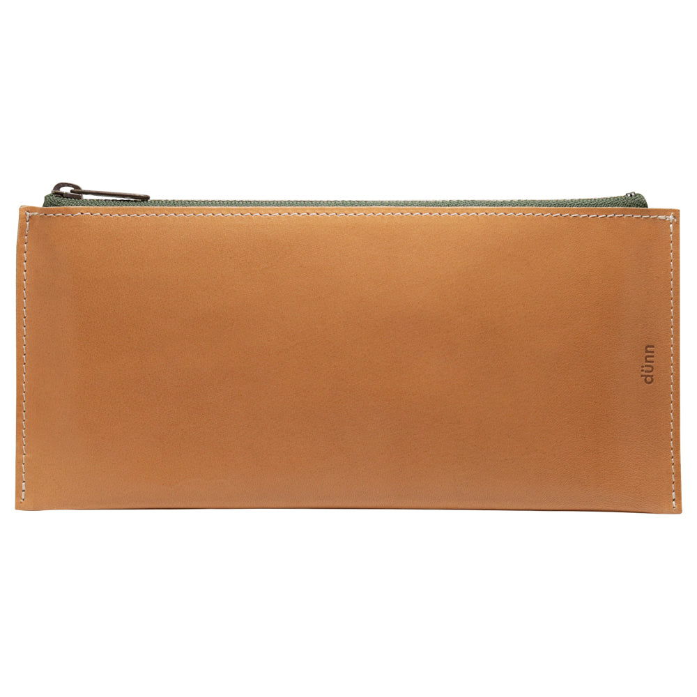 Keep your passport, tickets, and other important travel essentials all in one place with this dünn passport & pen case.