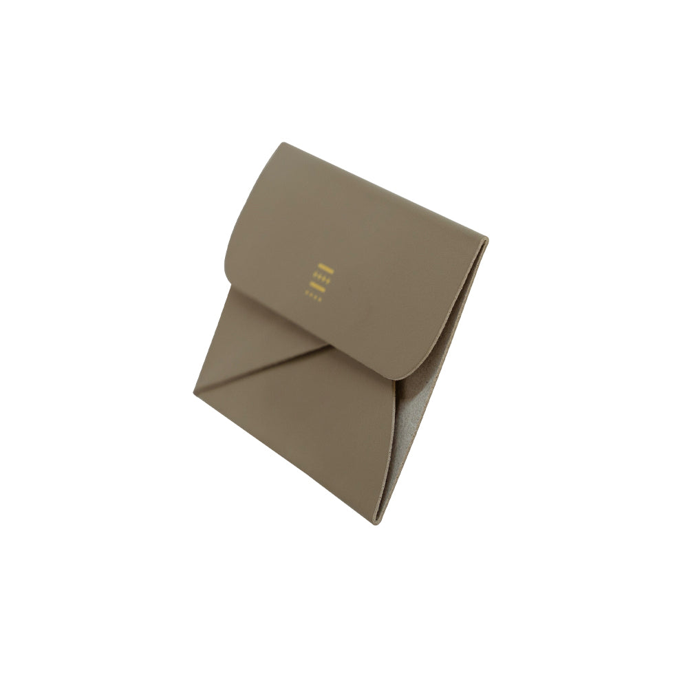 MUZOSA CARDRIDGE: A tiny business card holder that's almost the size of a business card