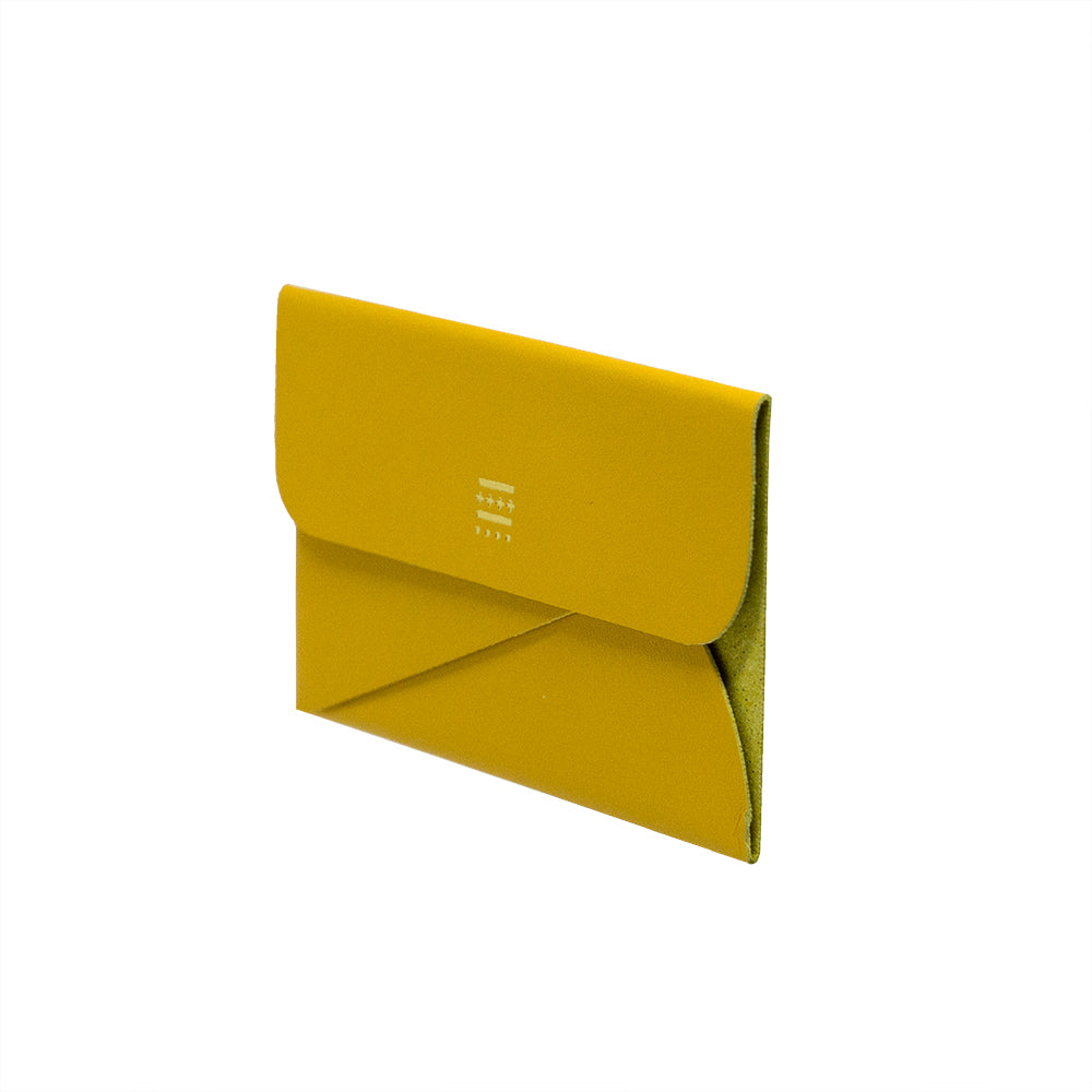 MUZOSA CARDRIDGE: A tiny business card holder that's almost the size of a business card