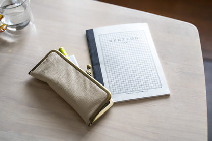 Soft to the touch. RUNO &amp; DUNN clasp pen case