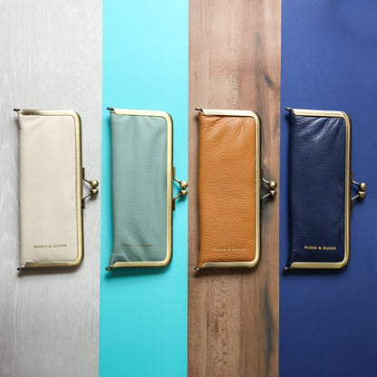 Soft to the touch. RUNO &amp; DUNN clasp pen case