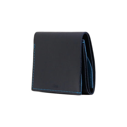 シンプルで使いやすい、三つ折りで極小サイズの財布。dünn 3wings wallet