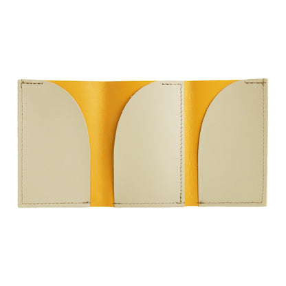シンプルで使いやすい、三つ折りで極小サイズの財布。dünn 3wings wallet