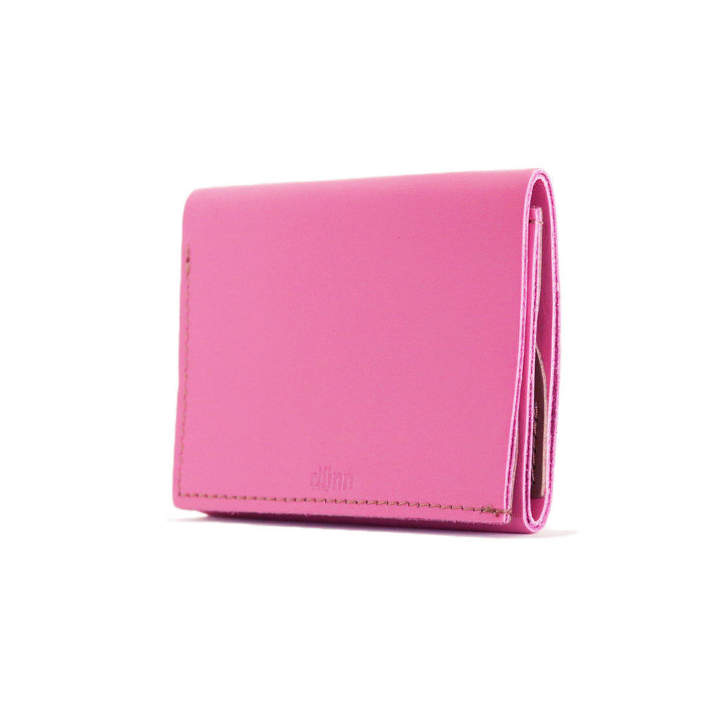 シンプルで使いやすい、三つ折りで極小サイズの財布。dünn 3wings wallet