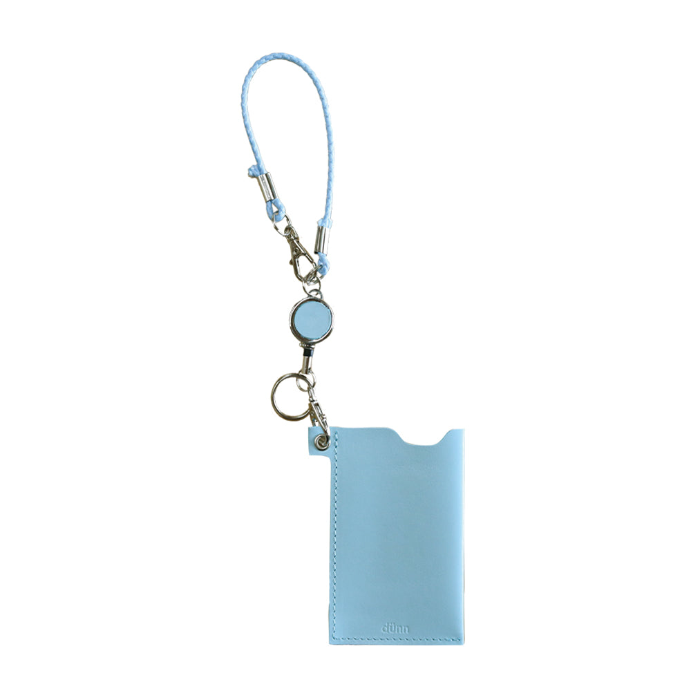 Simple and lightweight, the dünn solo passcase &amp; strap set is an easy-to-use pass case.